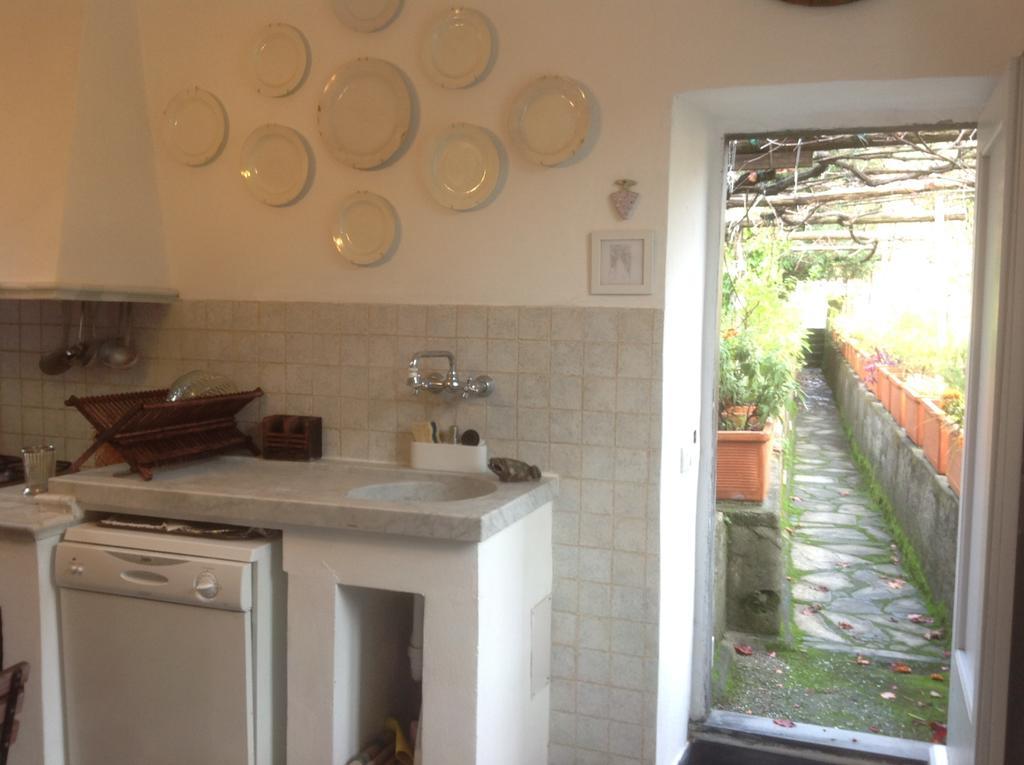 Impero Luxury Apartment Levanto Room photo
